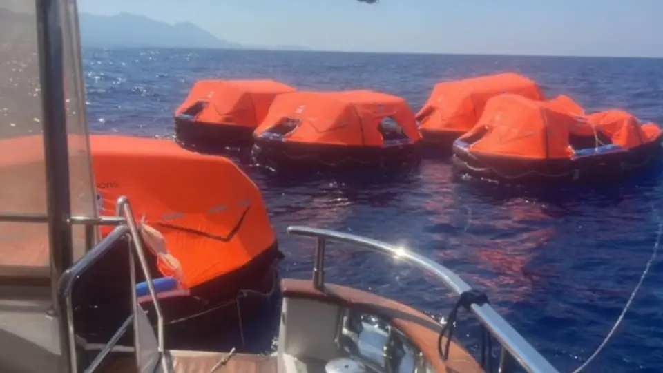 Girne Açıklarındaki Gemi Kazasında Batma Anı Böyle Kaydedildi