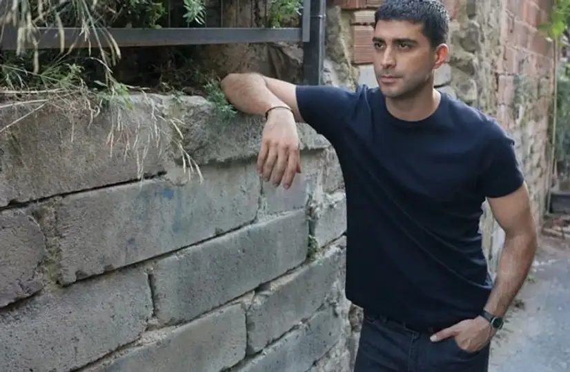 Doğukan Güngör'ün Haysiyet Setinde Çocuklarla Paylaşımı Beğeni Topladı