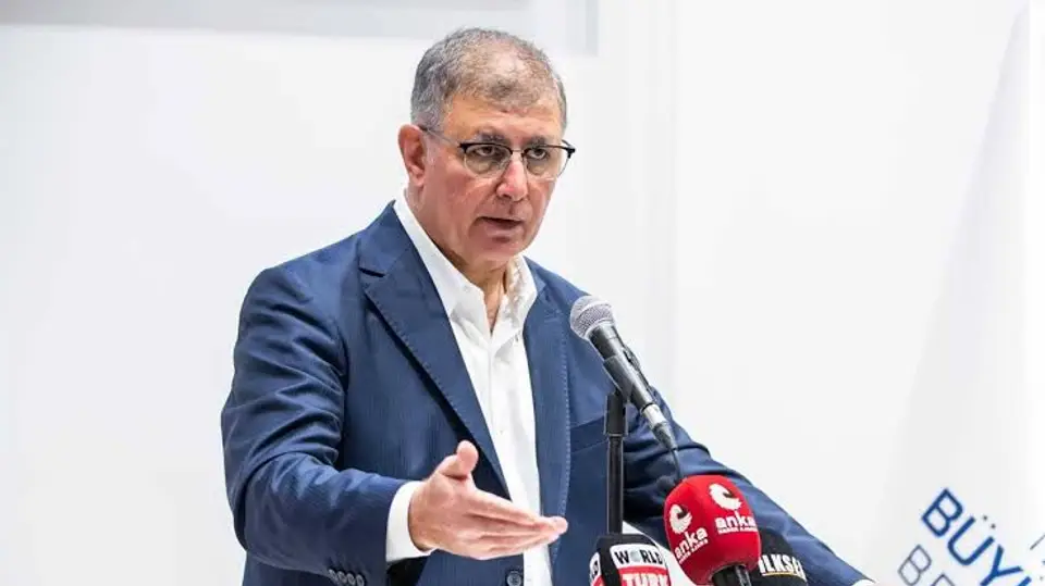 AK Parti'ye Katılan Cemil Tugay'dan İzmir için Müjdeli Haberler
