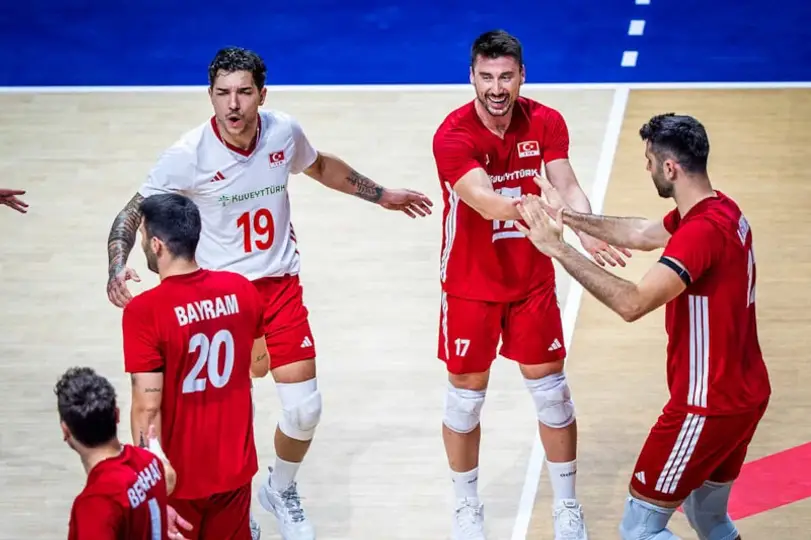 SON 3 ŞAMPİYONADA SON 16'DA