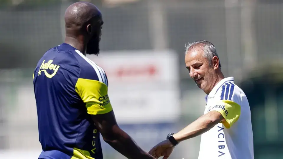 Görevine devam edeceği açıklanmıştı: Fenerbahçe