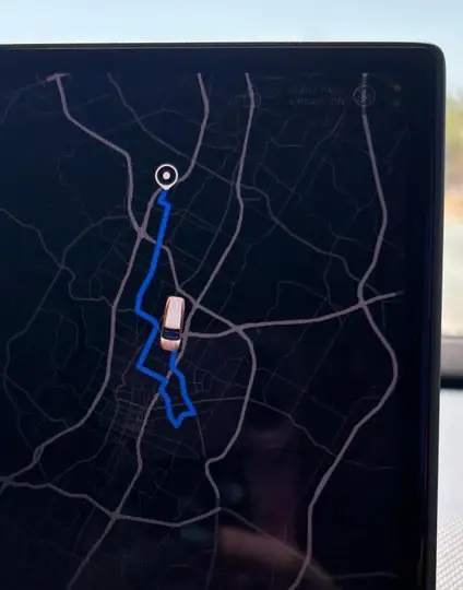 Tesla’nın otonom taksisi 10 dakikalık yolu 70 dakikada gitti