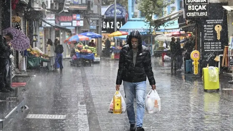 Valilik 2 günü işaret etti: İstanbul'a kuvvetli sağanak geliyor