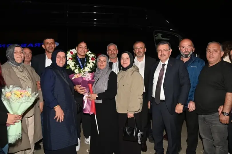 "İNŞALLAH DÜNYA ŞAMPİYONLUĞUYLA DA GURURLANACAĞIZ"