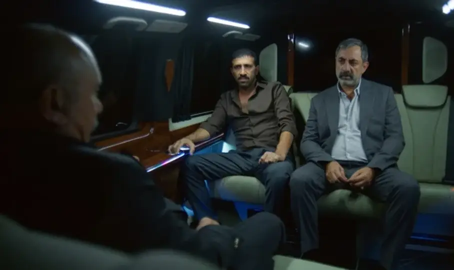 Uzak Şehirde işler karışıyor