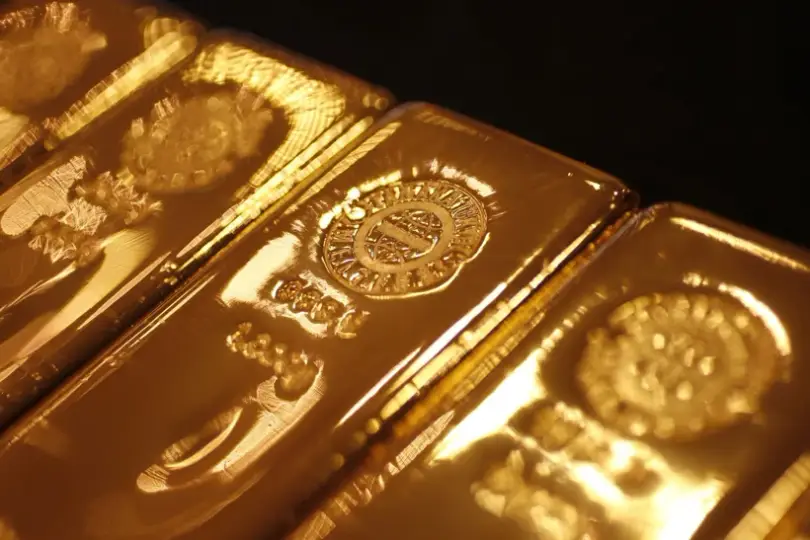 Altın haftaya temkinli başladı: Fed