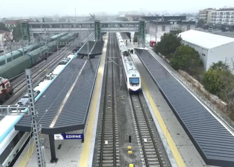 Yeni hızlı tren seferleri başladı! Süre 54 dakikaya düştü - Resim: 4