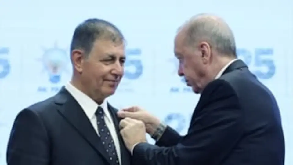 "KAFAMDA BİR PARANTEZ AÇTI"
