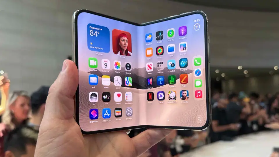 iPhone Duo için İlk Güncelleme Hazır — iOS 27.1 güncellemesi, Apple katlanabilir telefon, iPhone Duo ön sipariş, iPhone Duo çıkış tarihi