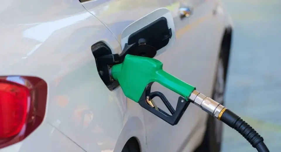 Benzine 4 lira 30 kuruş indirim bekleniyor