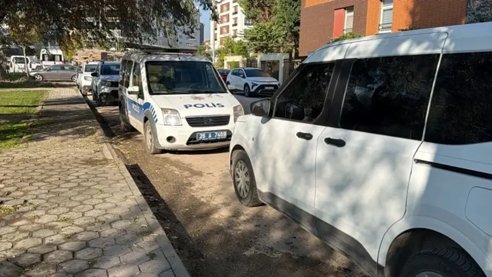 Eskişehirde şüpheli ölüm: Öğretmenevi müdür yardımcısı evinde ölü bulundu