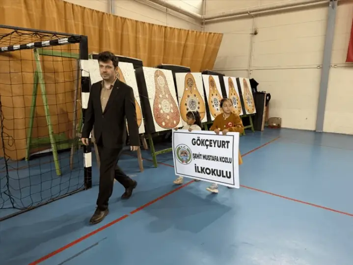 Tek öğrencili okulda tören.. ‘Cumhuriyet budur’