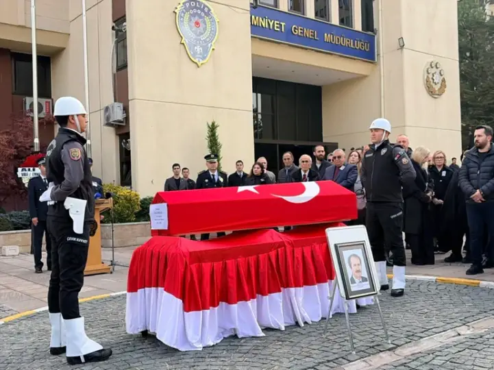 Hayatını kaybeden eski Devlet Bakanı Ünal Erkan için Emniyet Genel Müdürlüğünde tören
