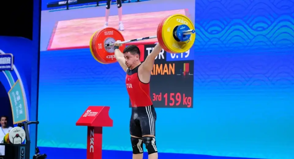 Kaan Kahriman dünya halter şampiyonasında gümüş madalya kazandı