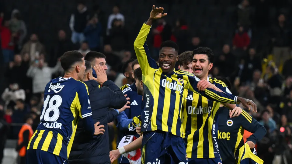 Fenerbahçe, Anthony Musaba'yı Norwich City'ye kiraladı