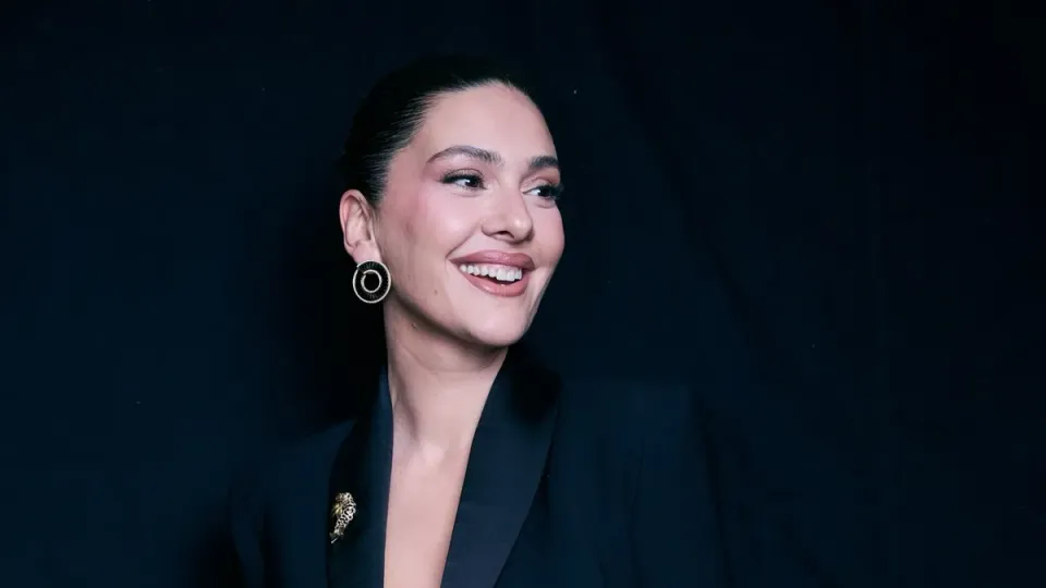 Bergüzar Korel, A.B.İ. Dizisiyle Ekranlara Dönüyor