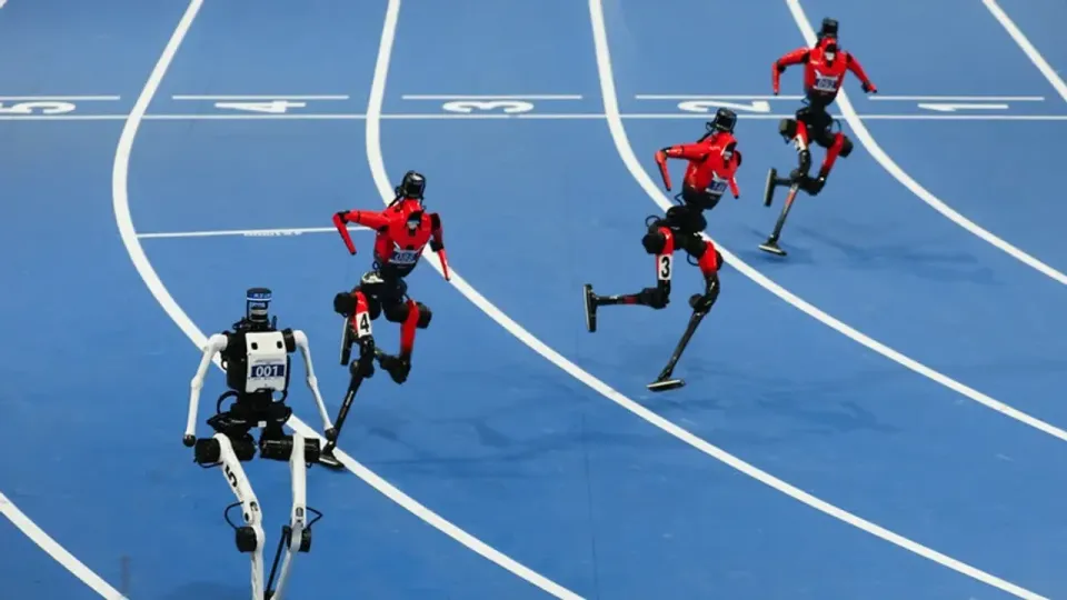 Tiangong Ultra Robotu Pekin'de Usain Bolt Rekorunu Geçti