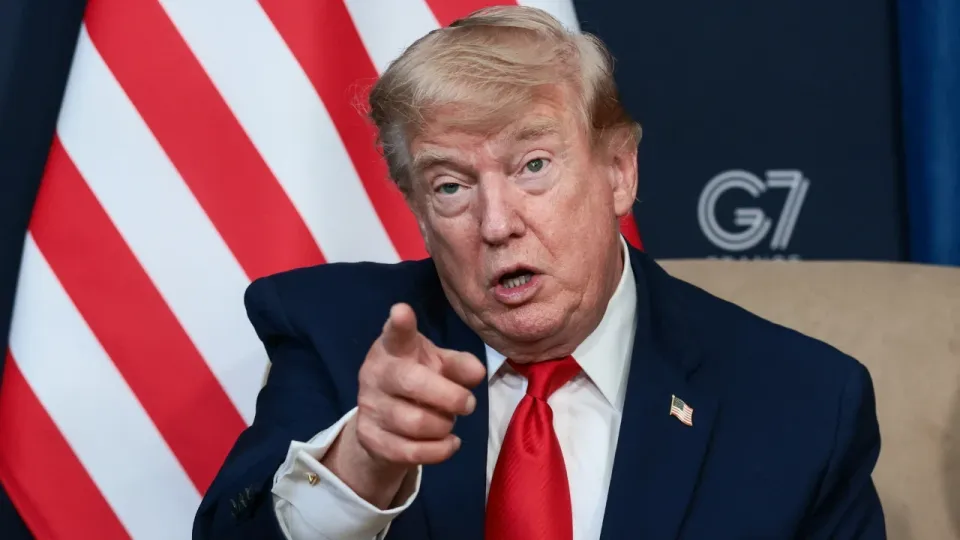 Trump, İran'daki protestocuların öldürüldüğünü savundu
