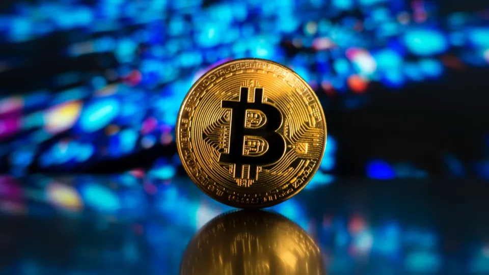 Bernstein analisti Chhugani, Bitcoin için 300 bin dolar tahmininde bulundu