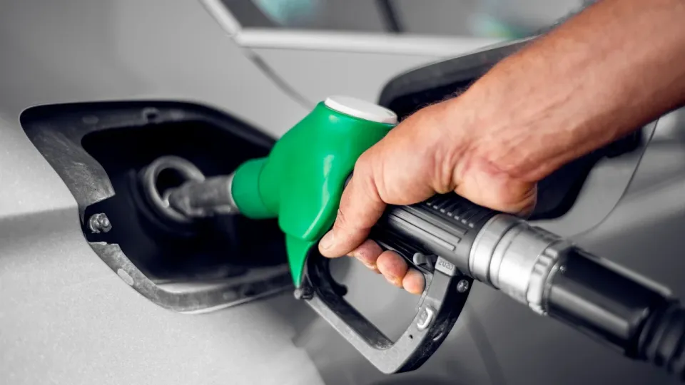 Benzin Fiyatları 4 Doları Aştı: Trump Petrol Şirketleriyle Görüşecek