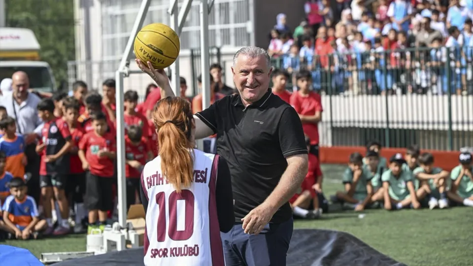 Gençlik ve Spor Bakanı, A Milli Kadın Voleybol Takımı'nın Avrupa Şampiyonası'ndaki Başarısına İnanıyor