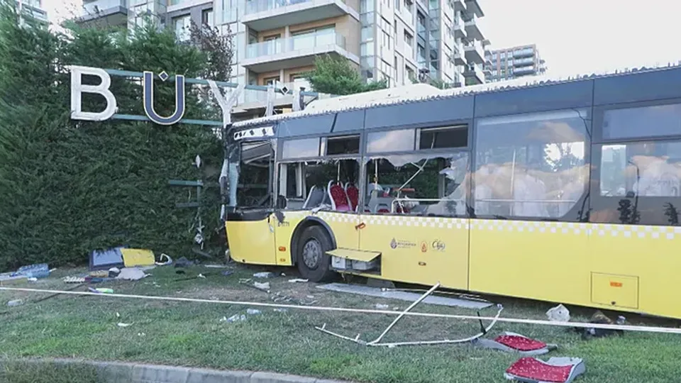 Zeytinburnu'ndaki İETT otobüs kazasında şoför gözaltına alındı