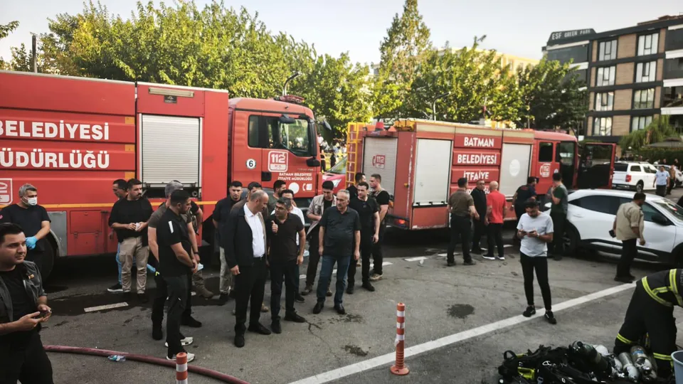 Batman'da spor salonunda çıkan yangında 2 kişi öldü, 10 yaralandı