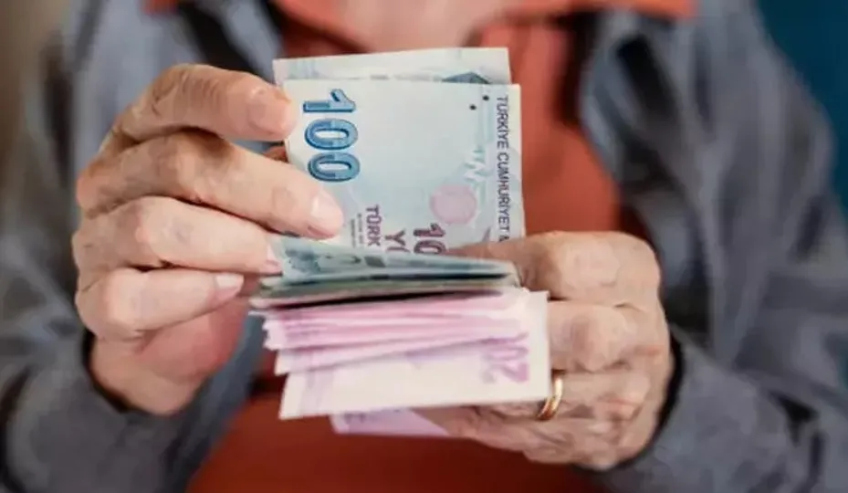 Emeklilerin Bu Yıl Bayram İkramiyesi Ne Kadar Olacak? Emekli İkramiyesi Hangi Tarihte Ödenecek?