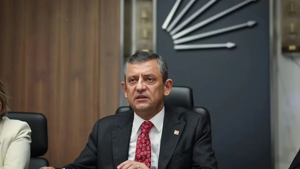 Özel'den Gürlek'e "Baba" Yanıtı