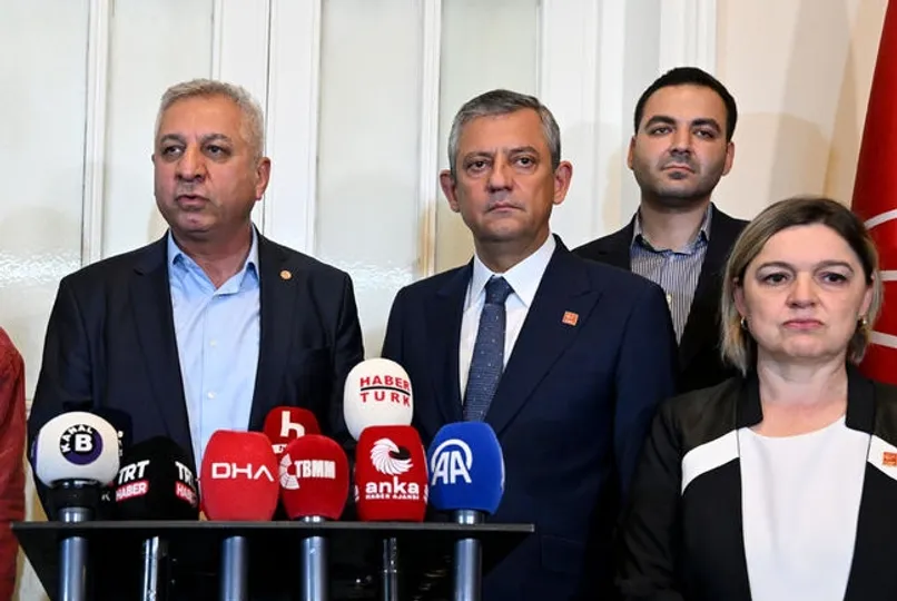 Özgür Özel, EMEK Partisi Genel Başkanı Aslan'la Görüştü