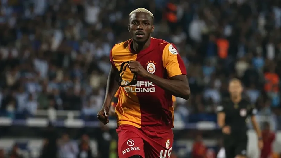 Erzurum deplasmanındaki farklı galibiyet sonrası Galatasarayın yıldızı Osimhene büyük övgü: Dünyanın en iyi 5 santrforundan biri Değeri kesinlikle 100 milyon euronun üzerinde