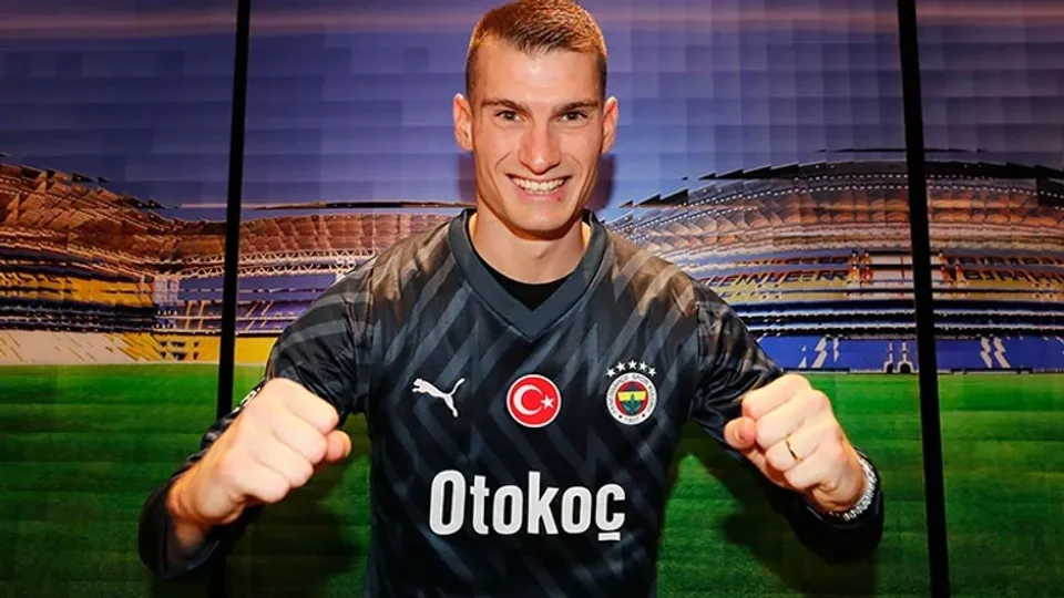 Fenerbahçeden Barcelonaya transfer resmileşiyor Şehre vardı